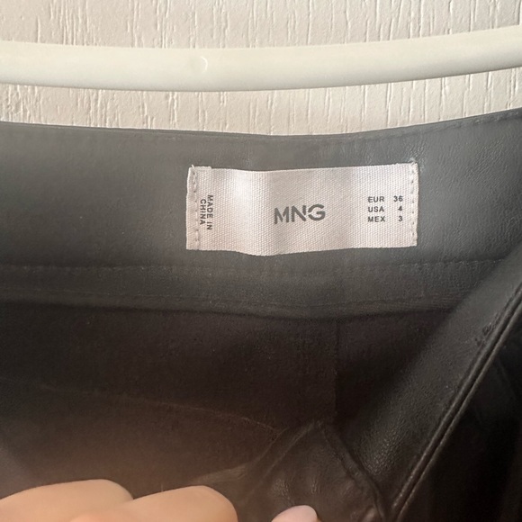 Black faux leather pants from Mango - Picture 2 of 5